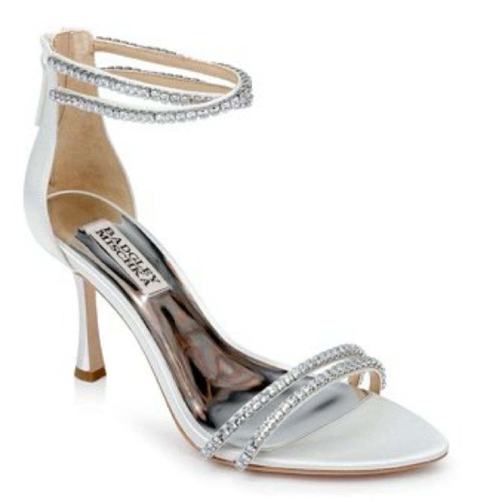NIB Badgley Mischka Logan with Ankle Strap and Crystal Embellishments 9.5